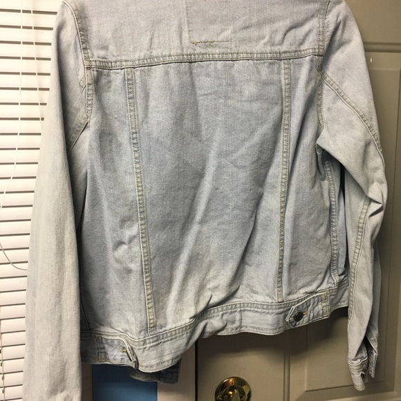 Jean jacket - Picture 2 of 3